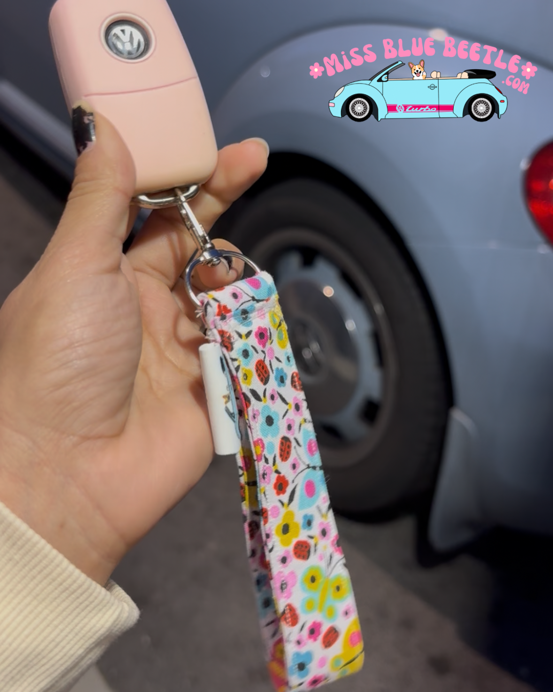 Summertime Wrislets Keychain