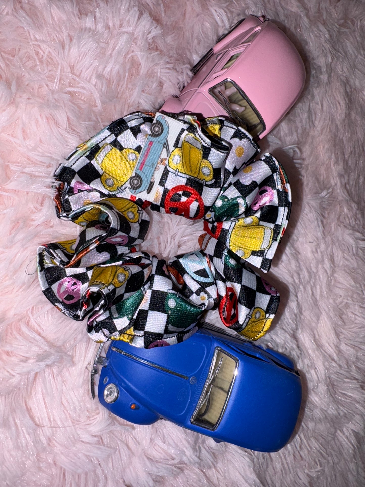 Classic bugs satin scrunchie