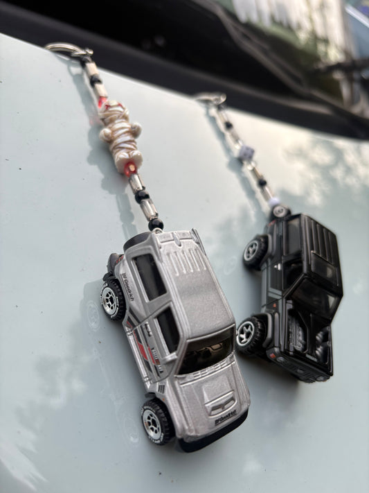 Mitsubishi Pajero &  Nissan Patrol custom hotwheels keychains