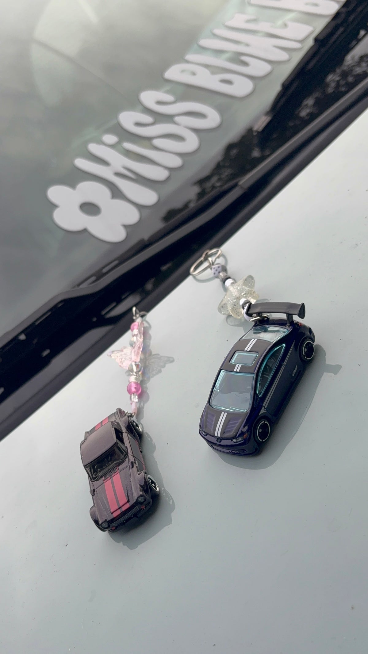 Honda civic si &  Datsun fairlady hotwheels keychains