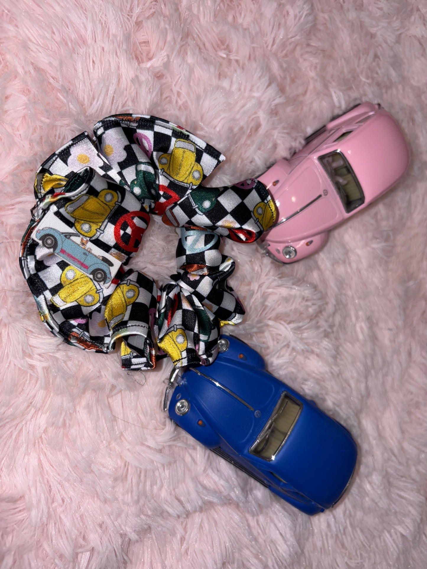 Classic bugs satin scrunchie