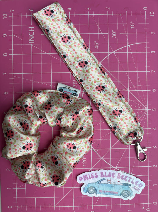 Ladybug scrunchie & wrislet set
