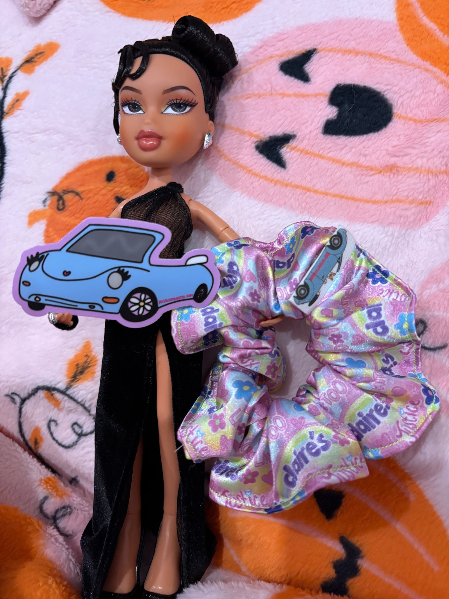 2000s it girl bug decal