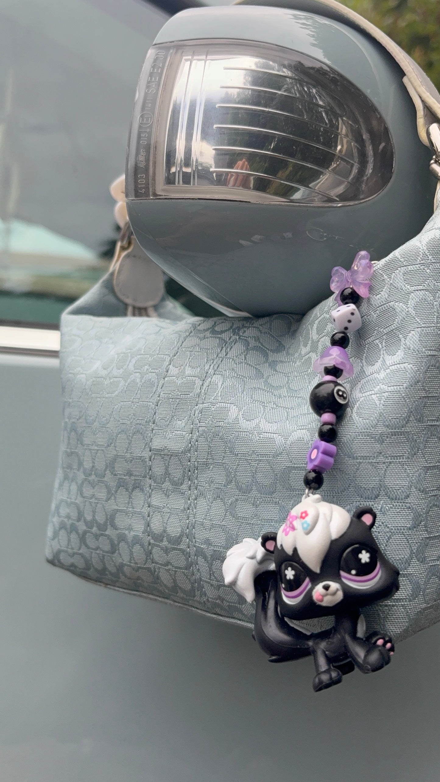 LPS stinky skunk Keychain