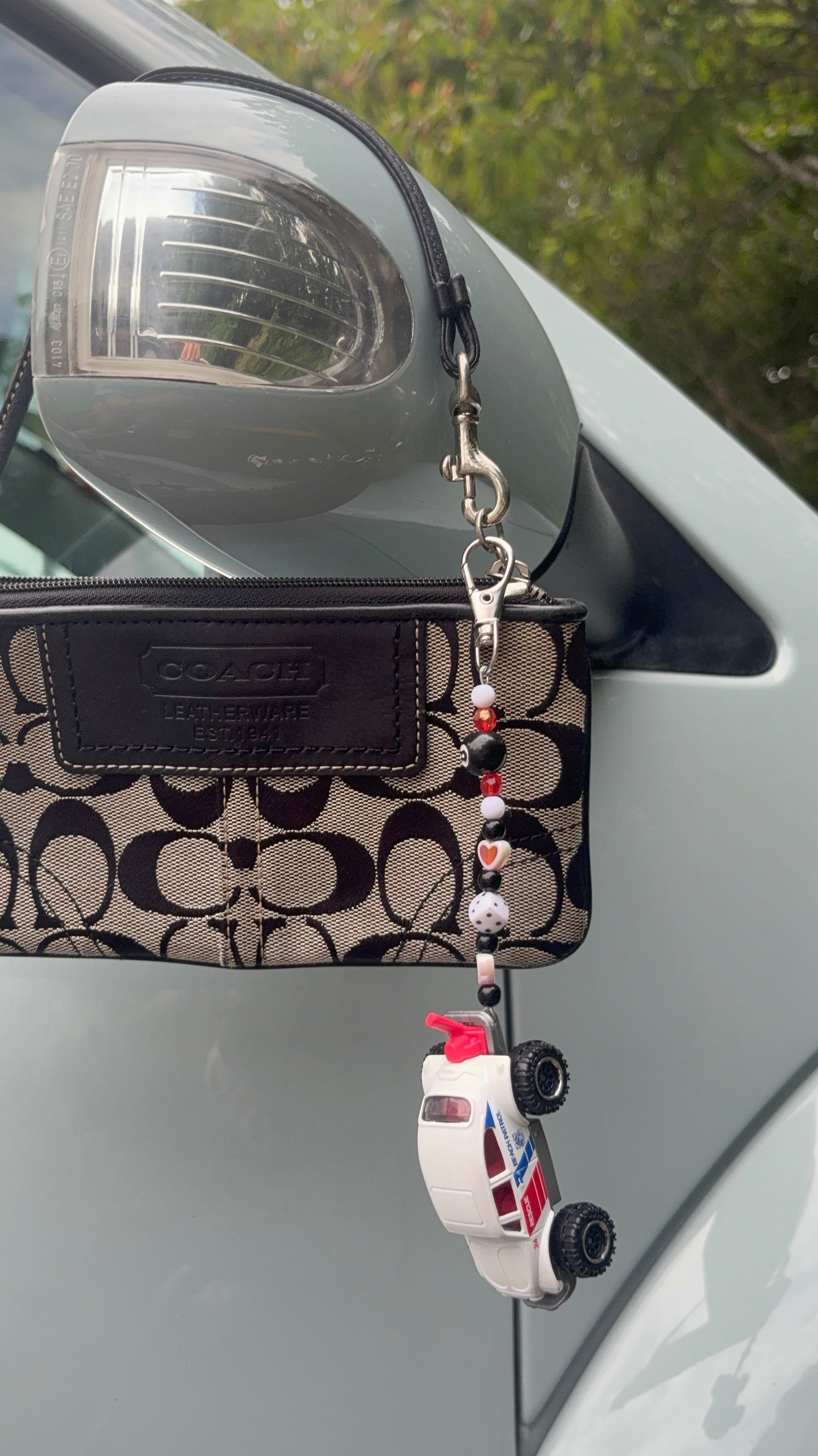 White aircooled Punch Buggy Keychain