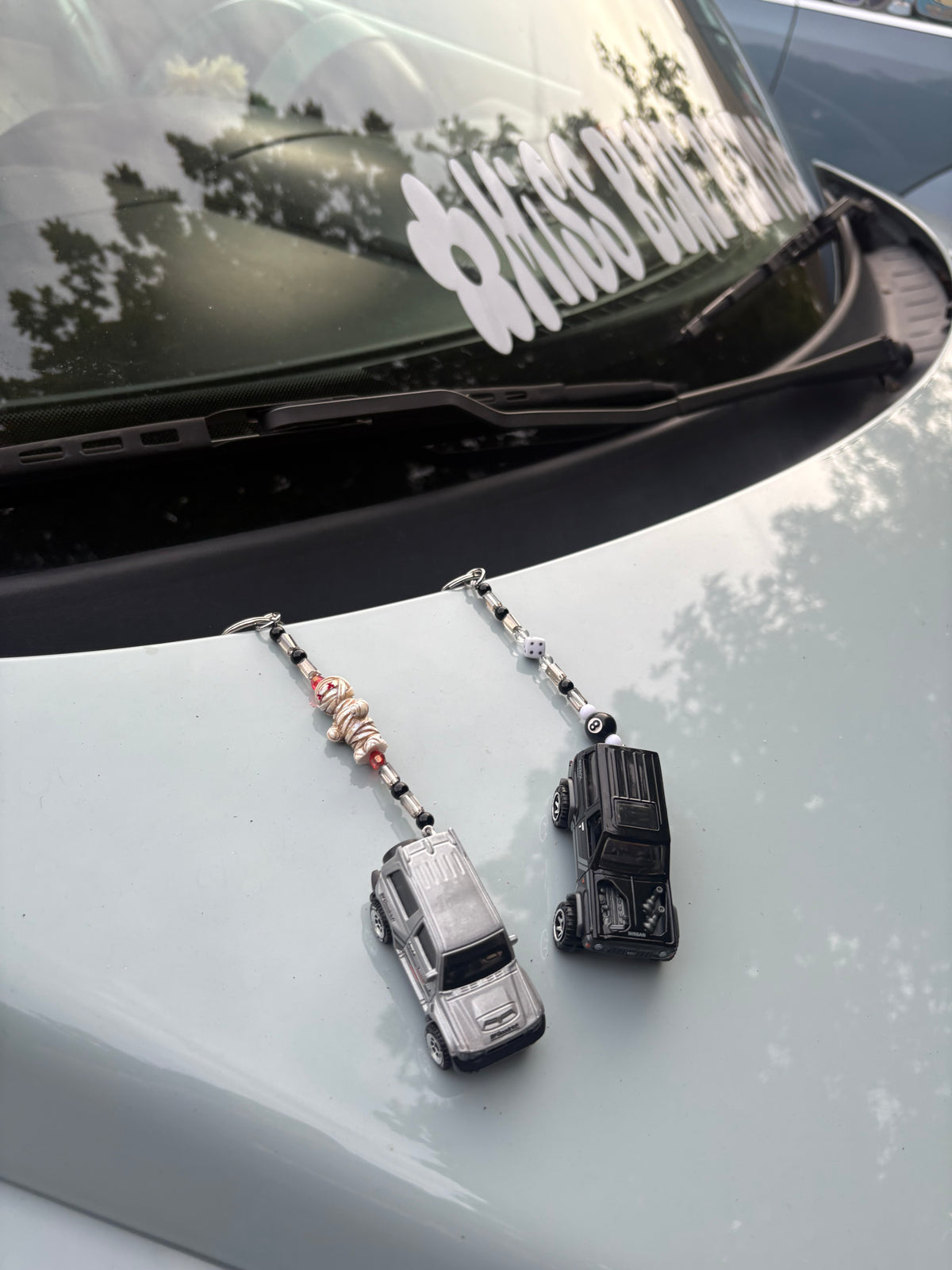 Mitsubishi Pajero &  Nissan Patrol custom hotwheels keychains