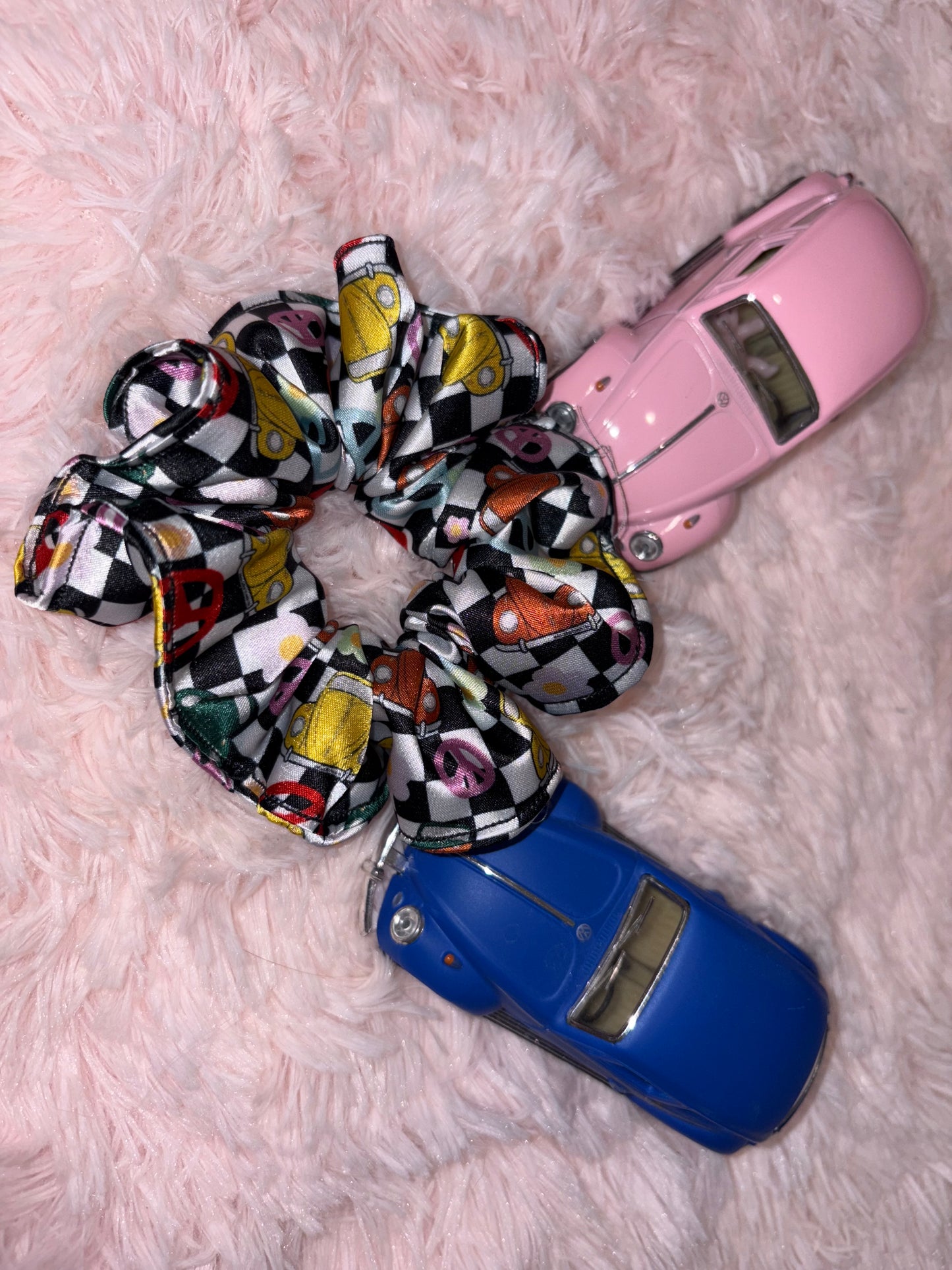 Classic bugs satin scrunchie