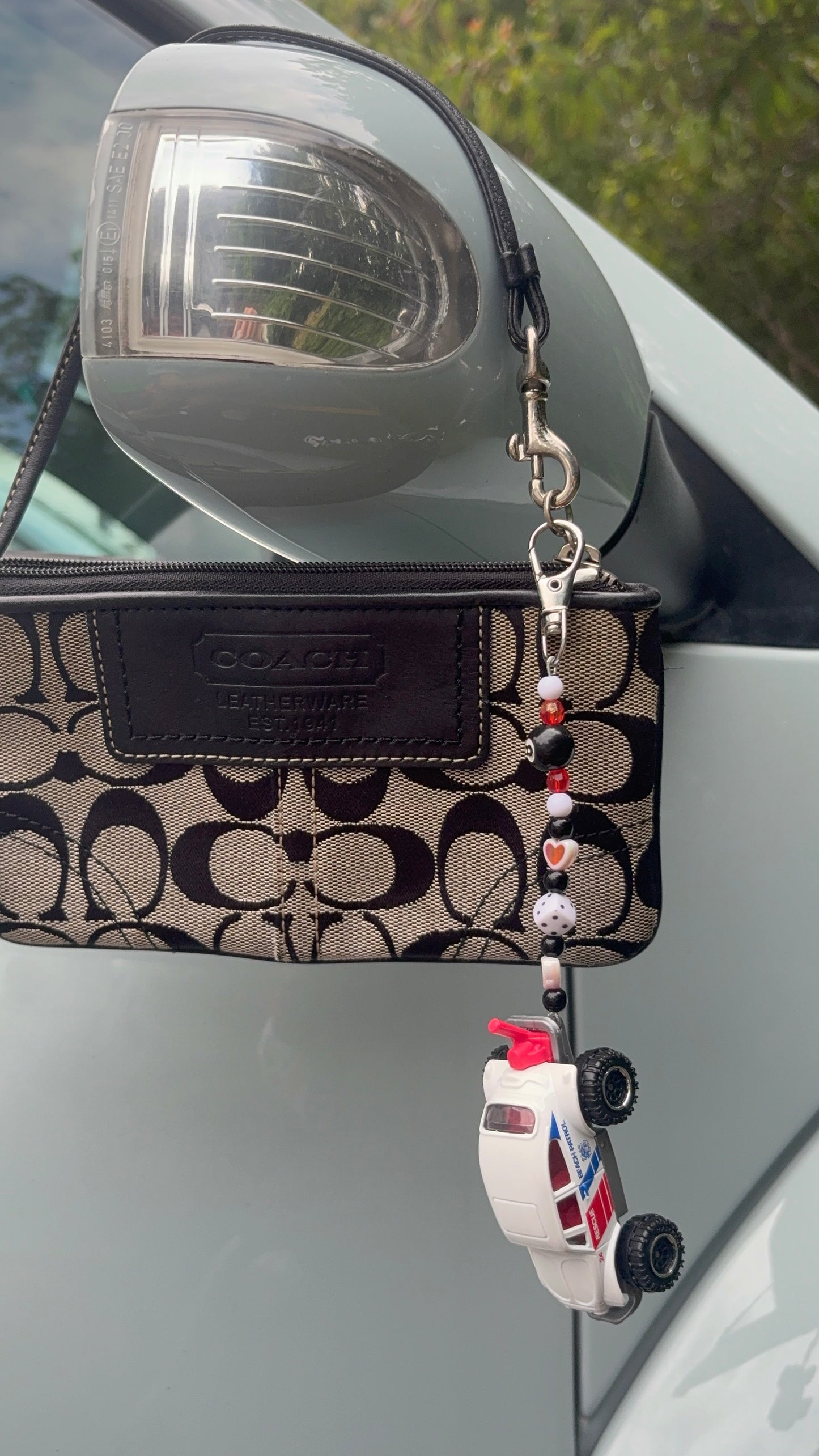 White aircooled Punch Buggy Keychain