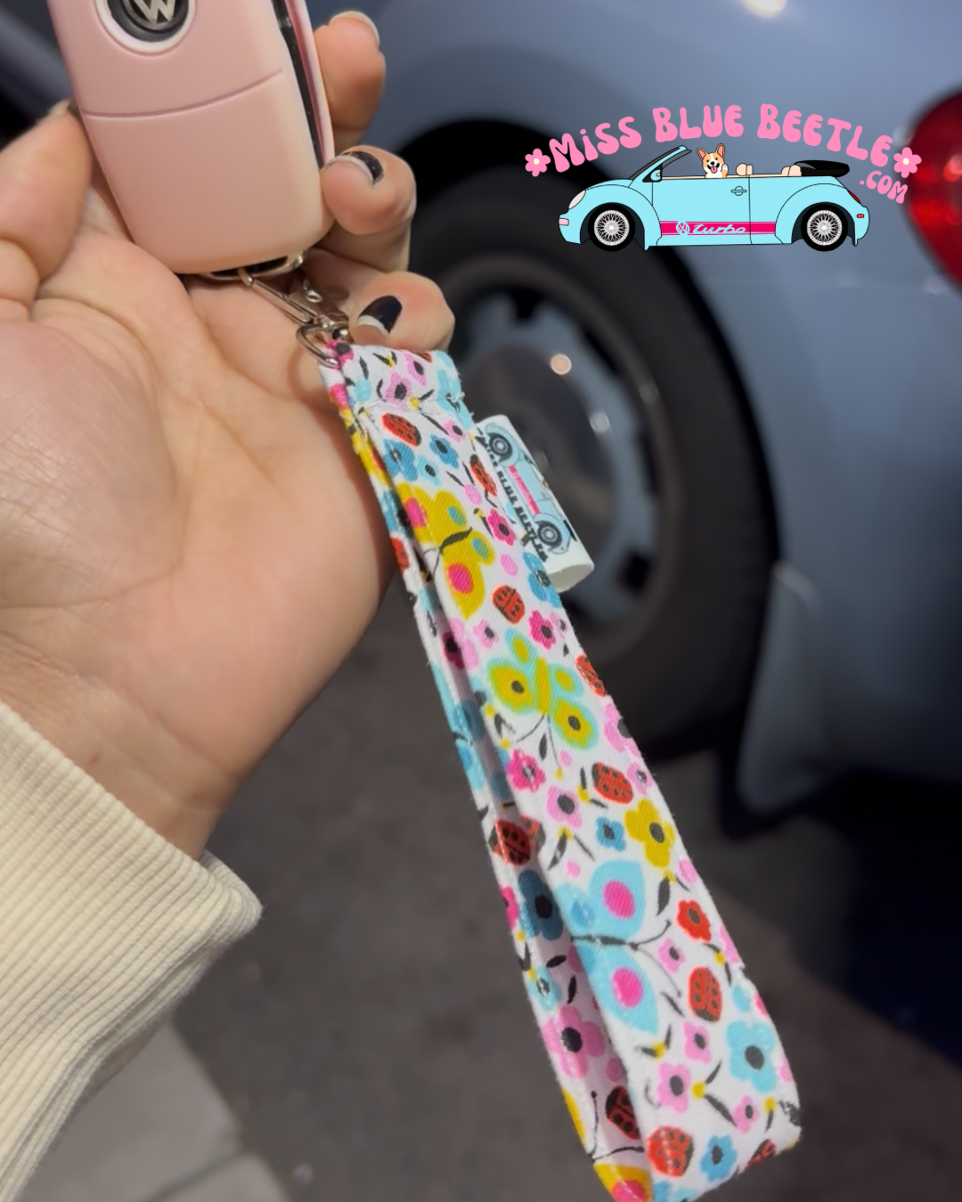 Summertime Wrislets Keychain