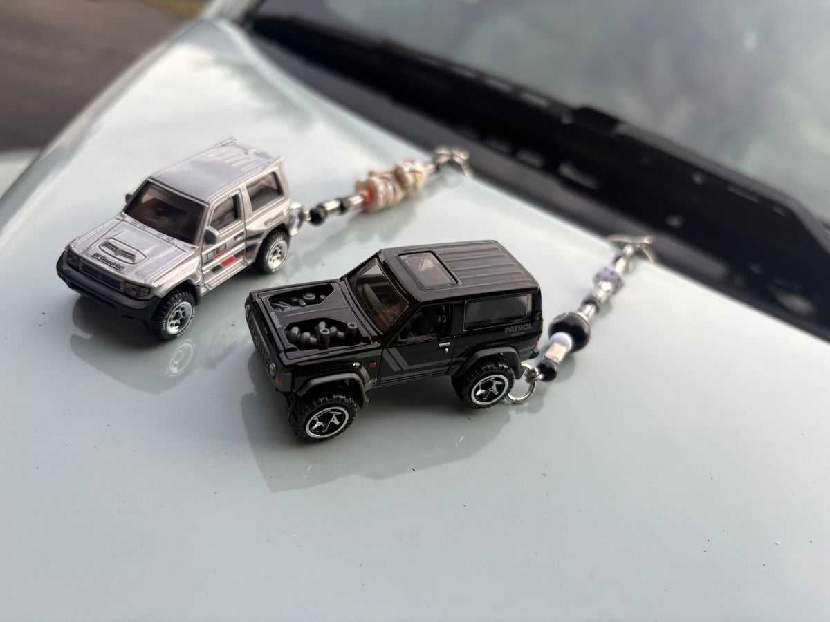 Mitsubishi Pajero &  Nissan Patrol custom hotwheels keychains