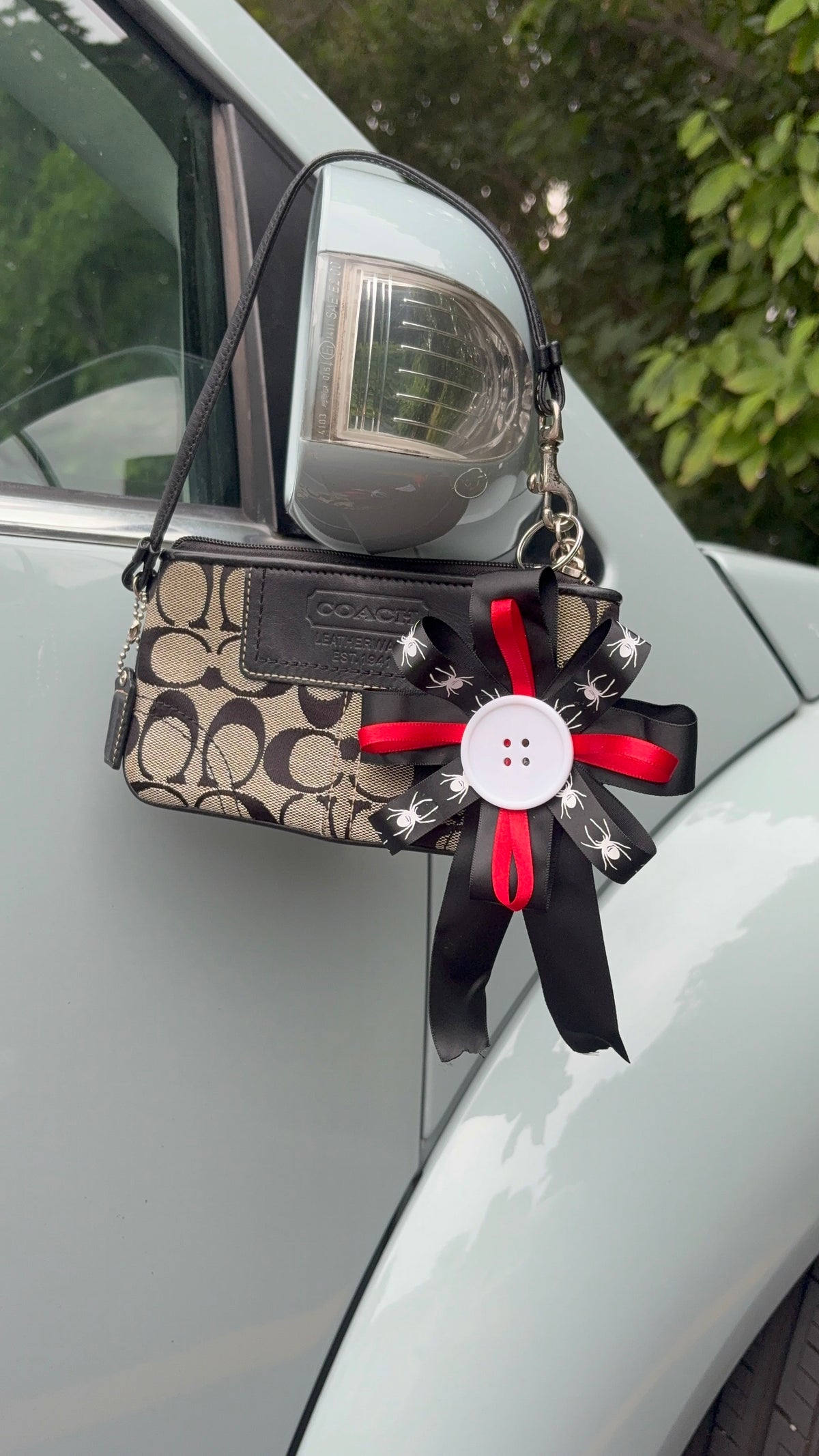 Goth Spider Ribbon Keychain