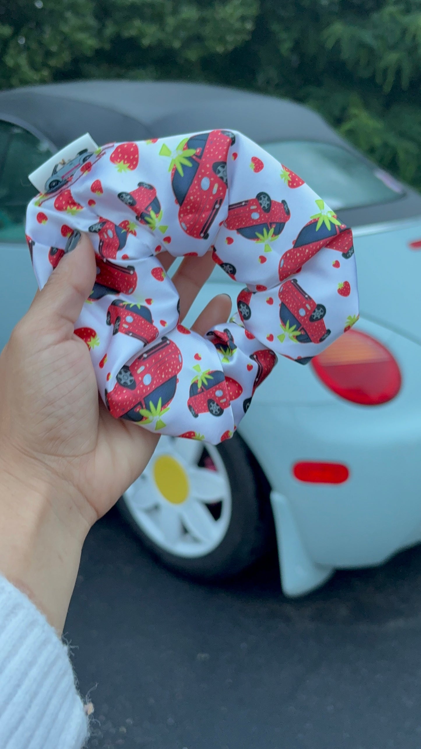 Fresita red punch buggg scrunchie