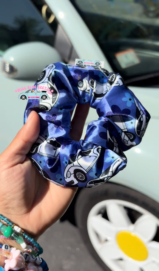 White a5 bug satin scrunchie