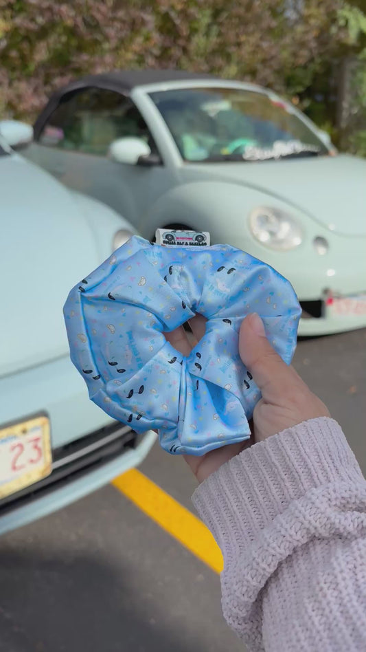 Cinna’s bug satin scrunchie
